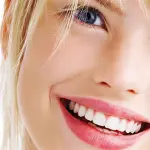 Denti bianchi e sani, come sfoggiare un sorriso candido